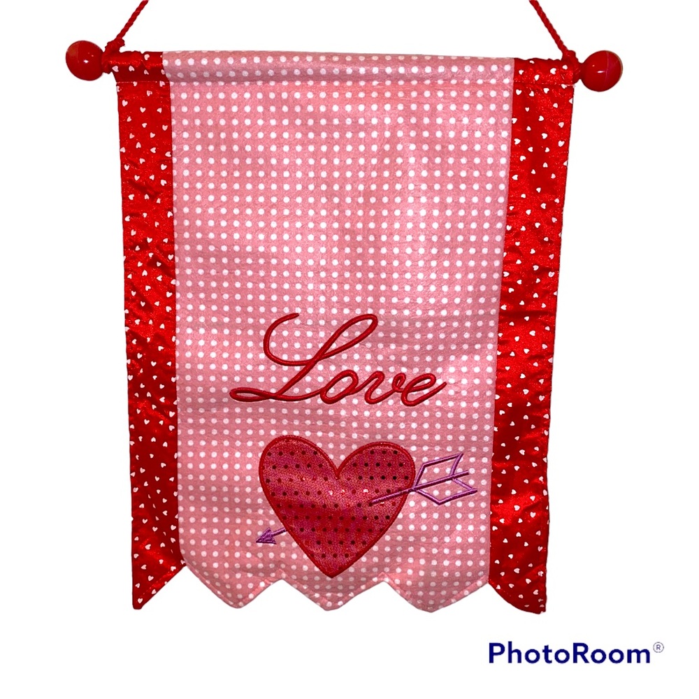 Valentines Hearts Wall Hanging Banner
